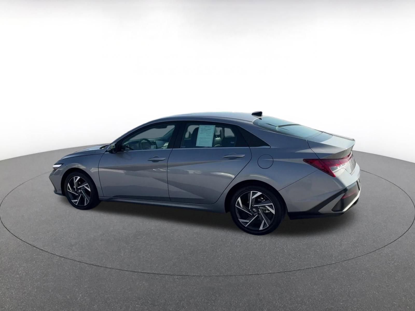 Thumbnail: 2025 Hyundai Elantra - 10