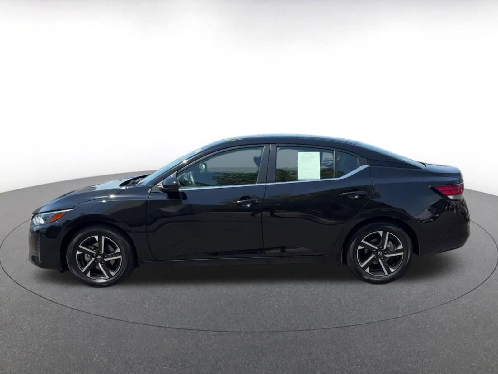 Thumbnail: 2024 Nissan Sentra - 9
