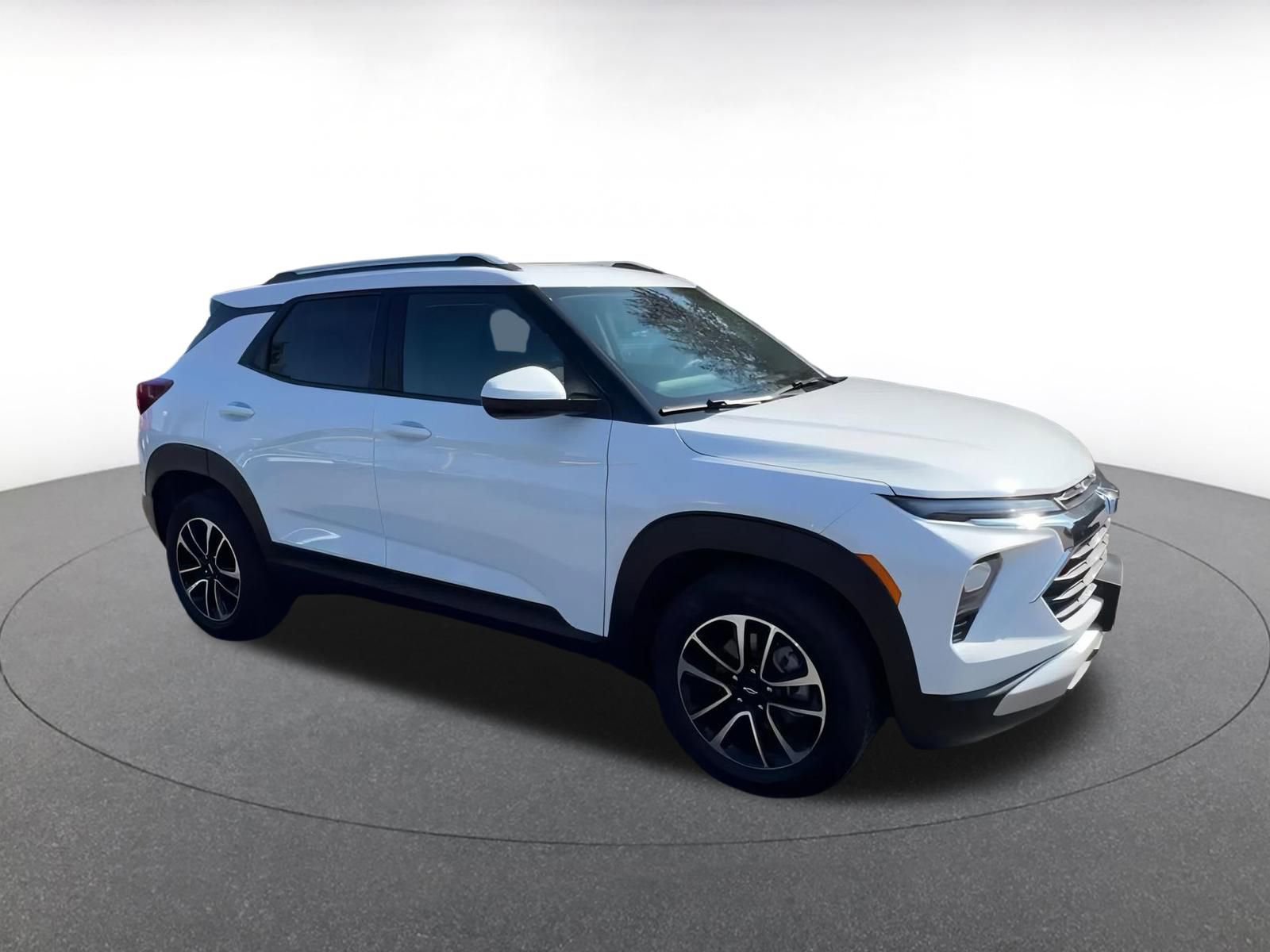 Thumbnail: 2025 Chevrolet TrailBlazer - 2