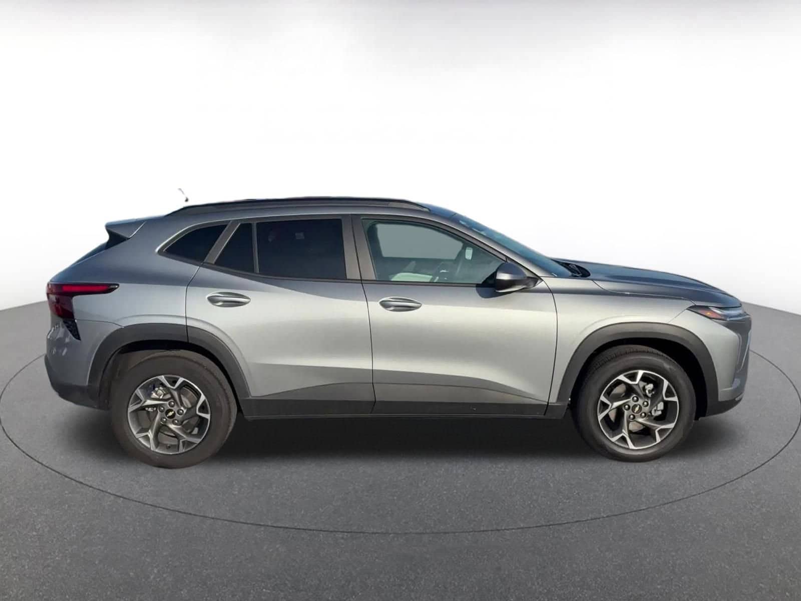 Thumbnail: 2025 Chevrolet Trax - 16