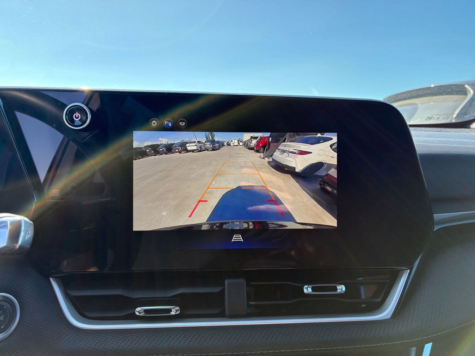 Thumbnail: 2025 Chevrolet Equinox - 24