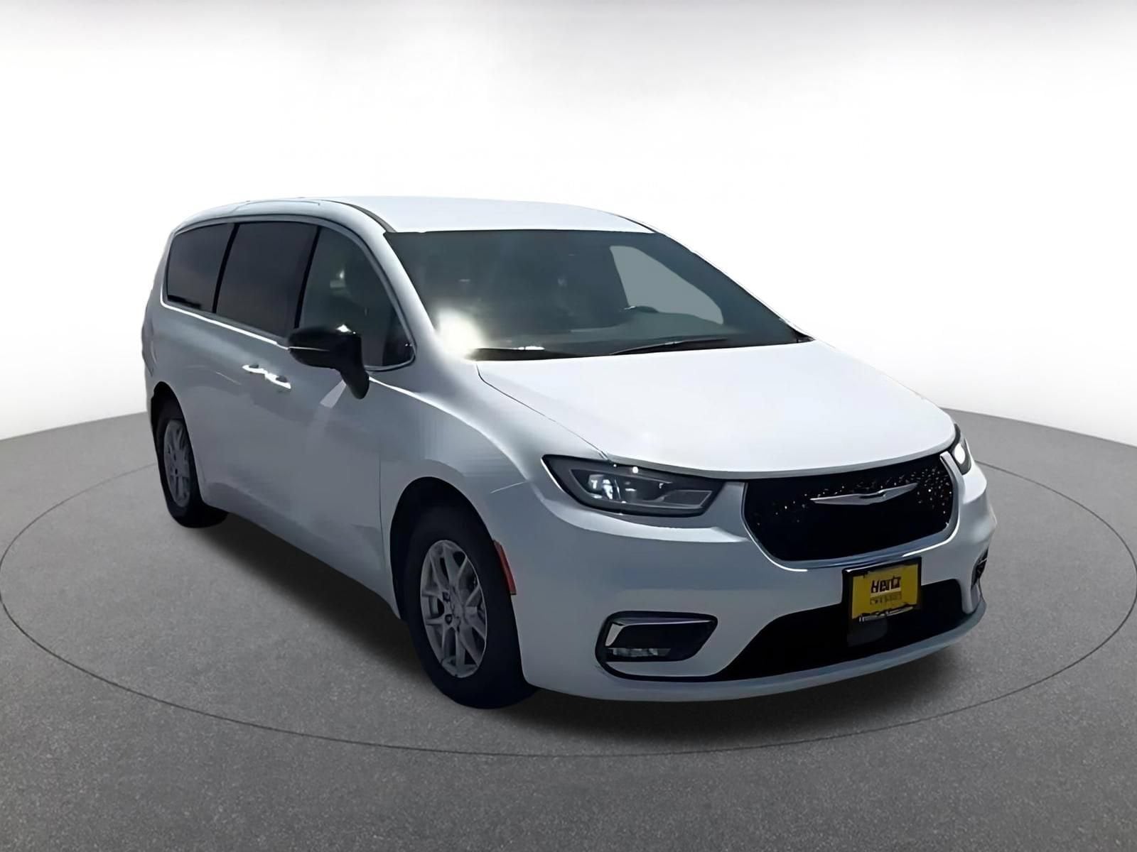 Thumbnail: 2024 Chrysler Pacifica - 2