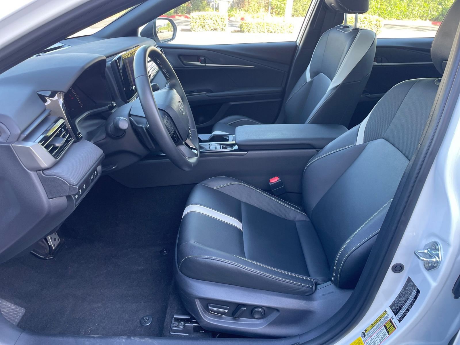 Thumbnail: 2025 Toyota Camry - 27