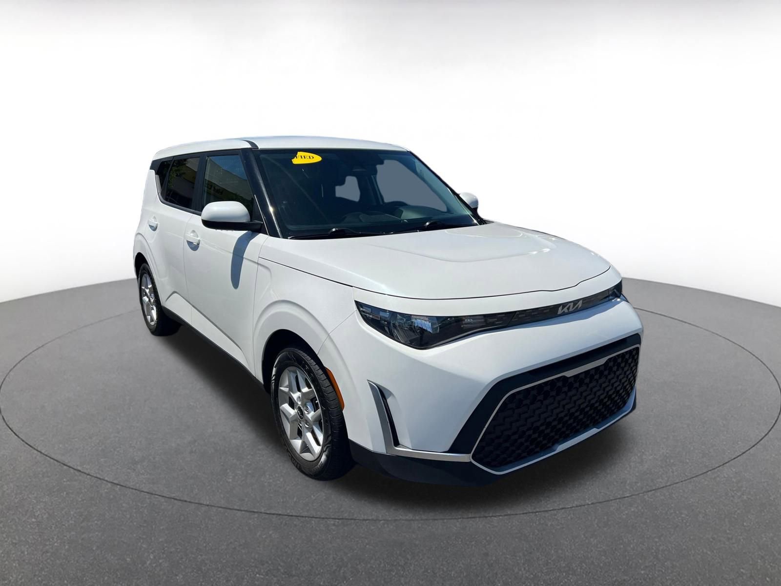Thumbnail: 2023 Kia Soul - 3