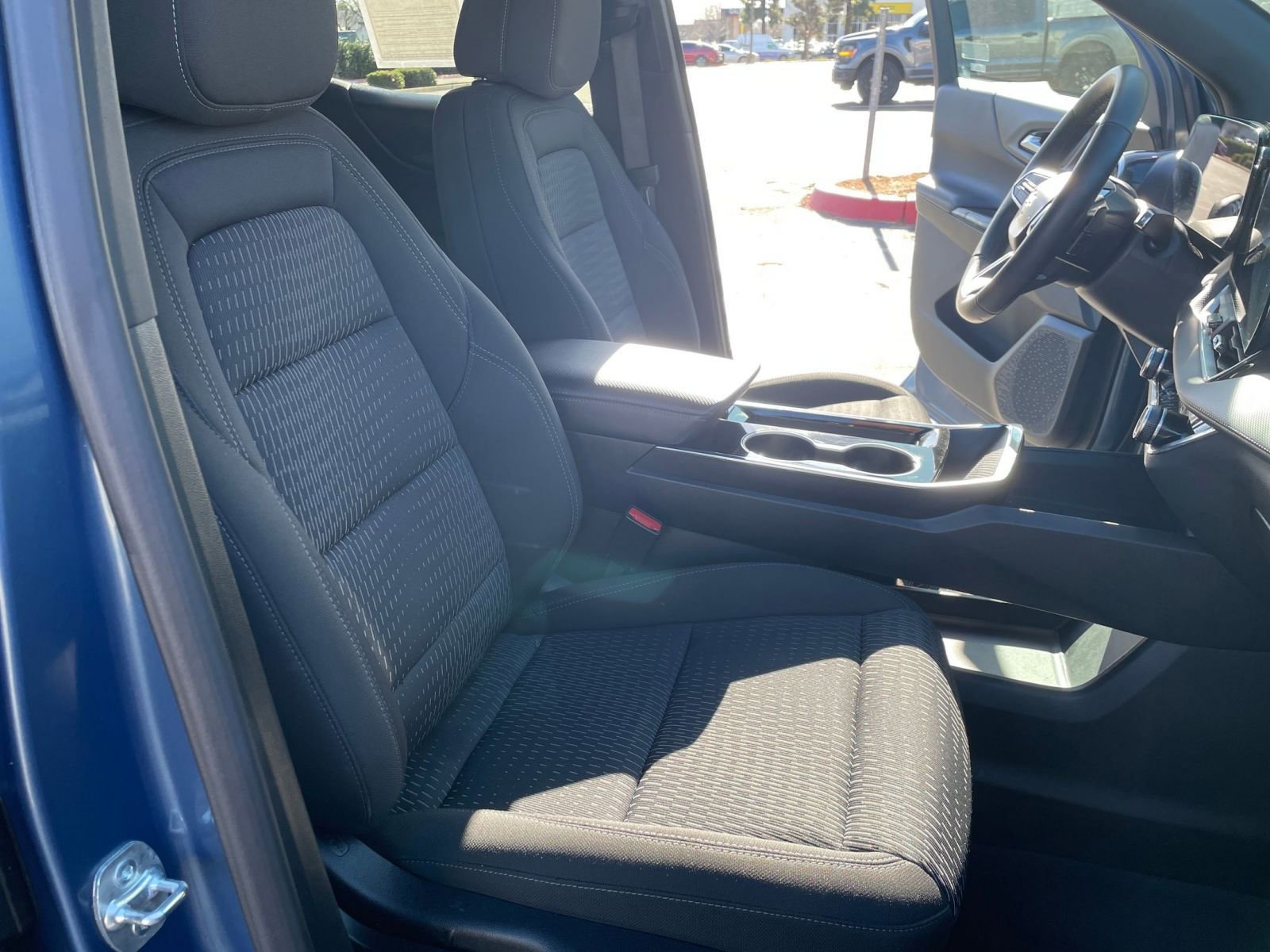 Thumbnail: 2025 Chevrolet Equinox - 35