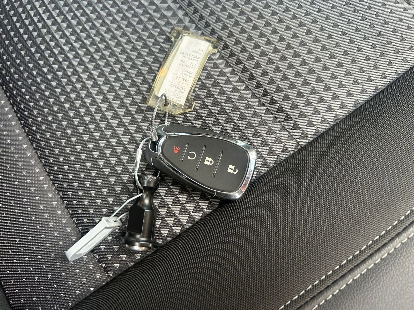 Thumbnail: 2025 Chevrolet Trax - 21