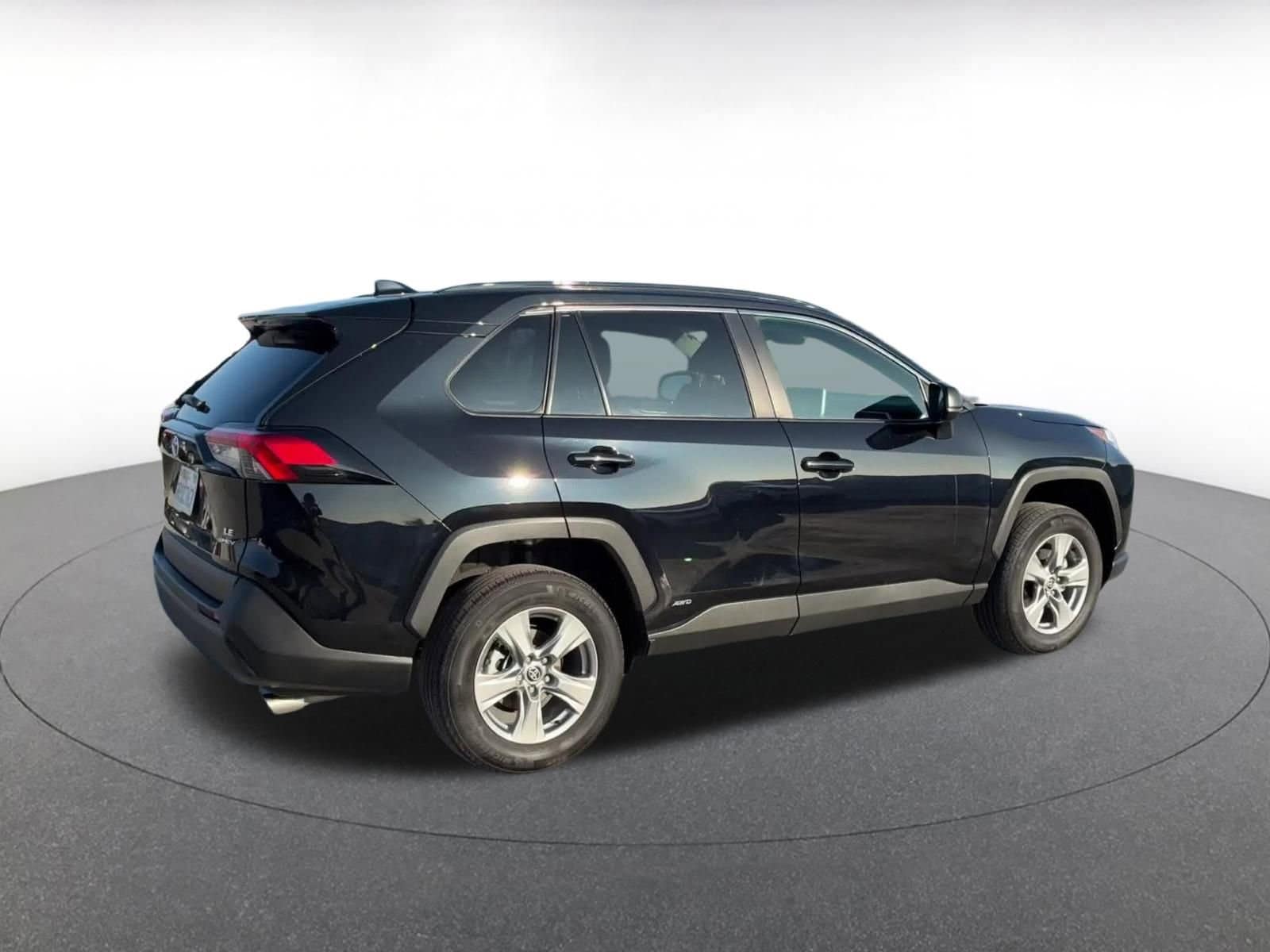 Thumbnail: 2025 Toyota RAV4 - 15