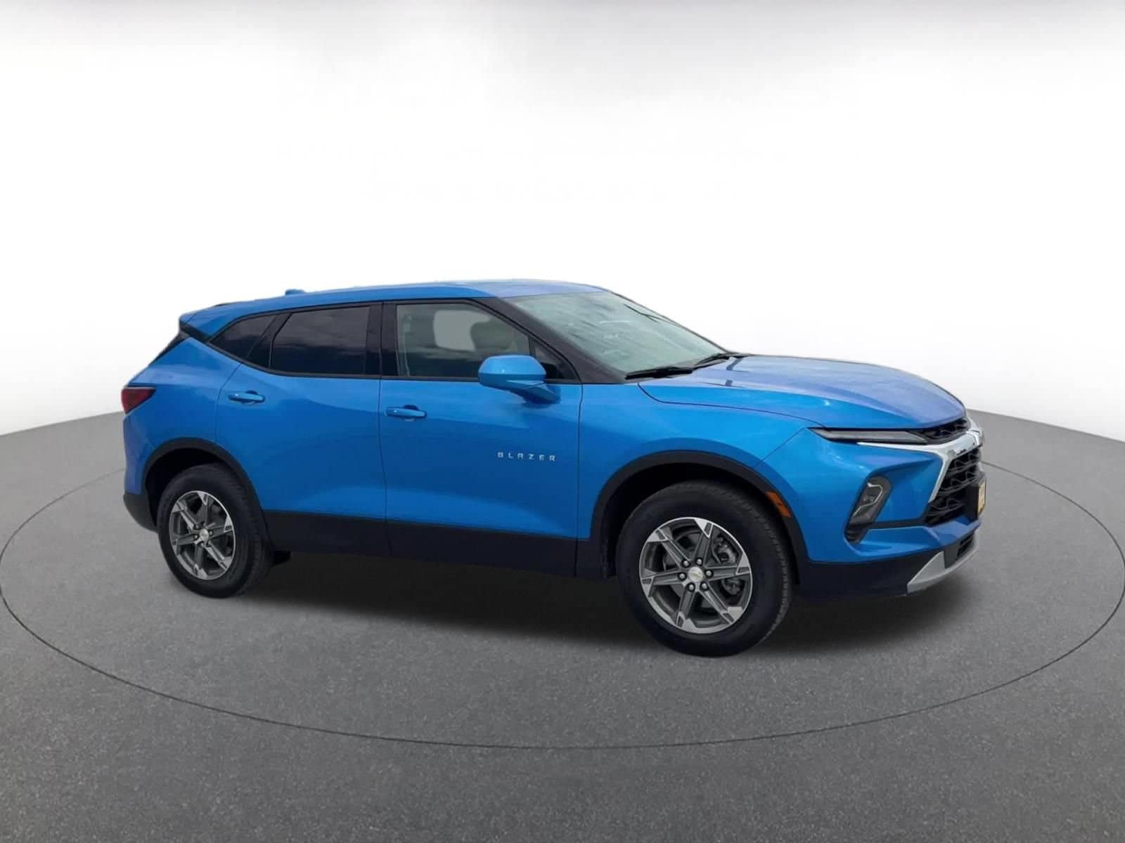 Thumbnail: 2026 Chevrolet Blazer - 2