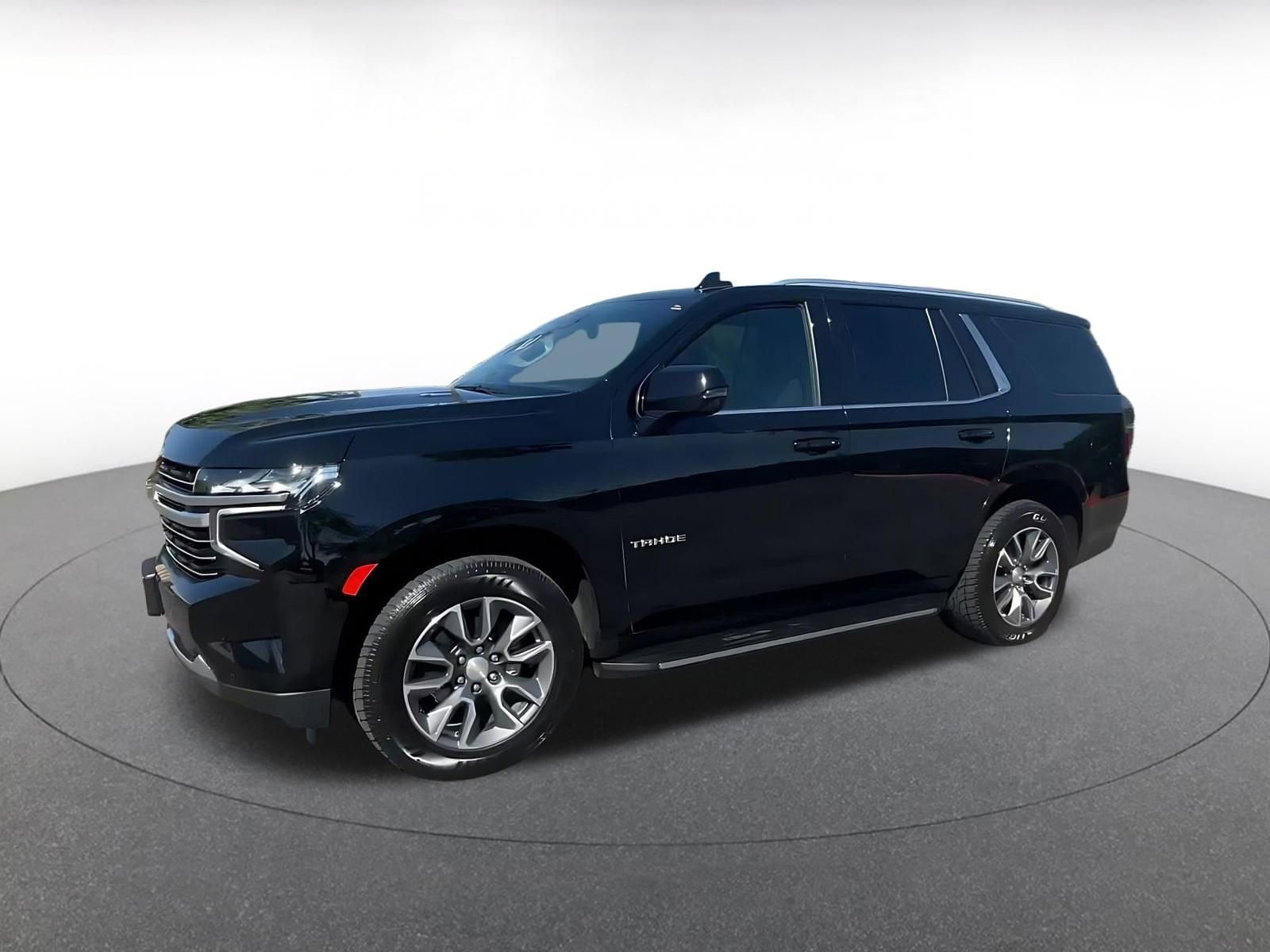 Thumbnail: 2023 Chevrolet Tahoe - 8