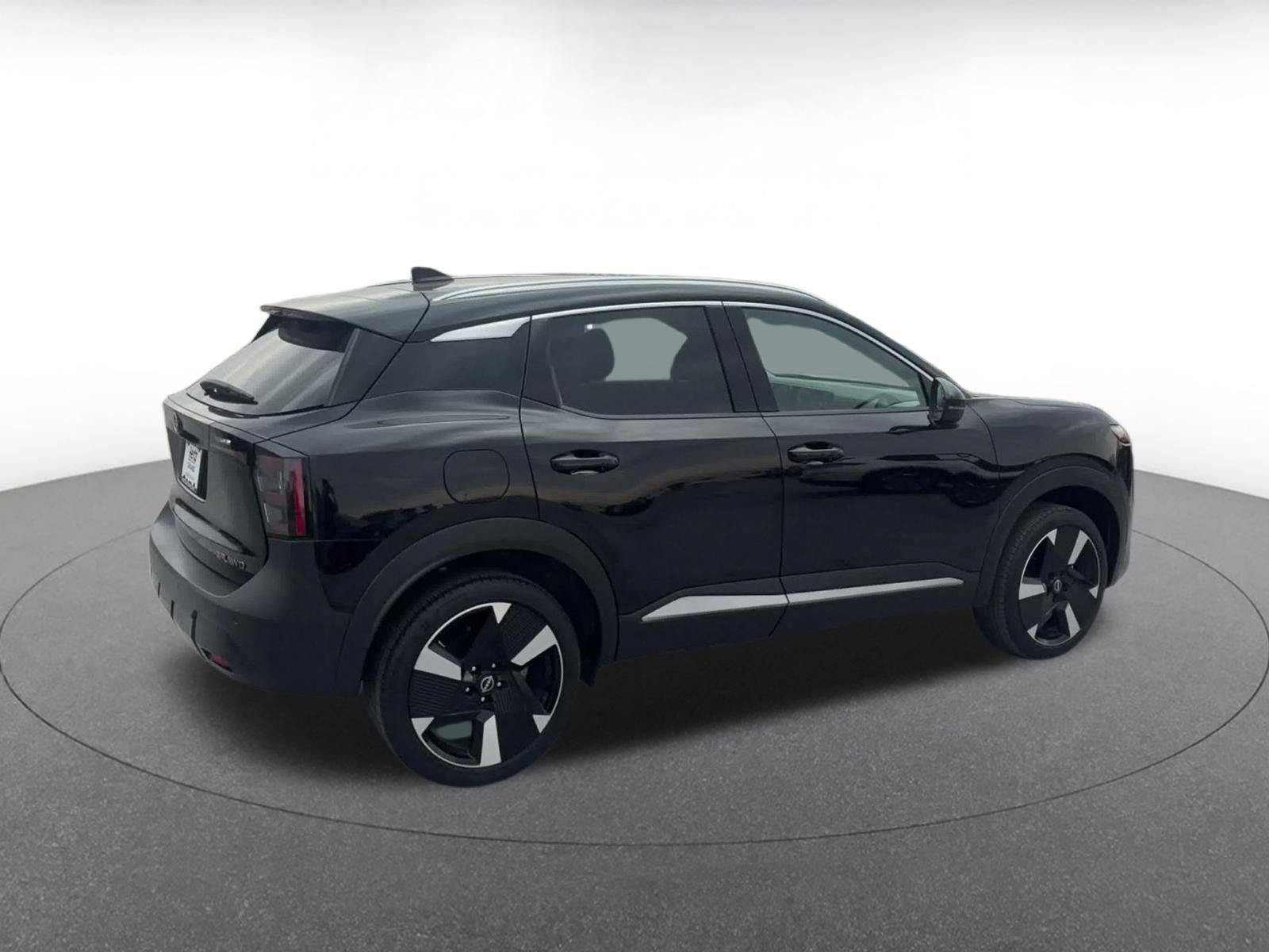 Thumbnail: 2026 Nissan Kicks - 14