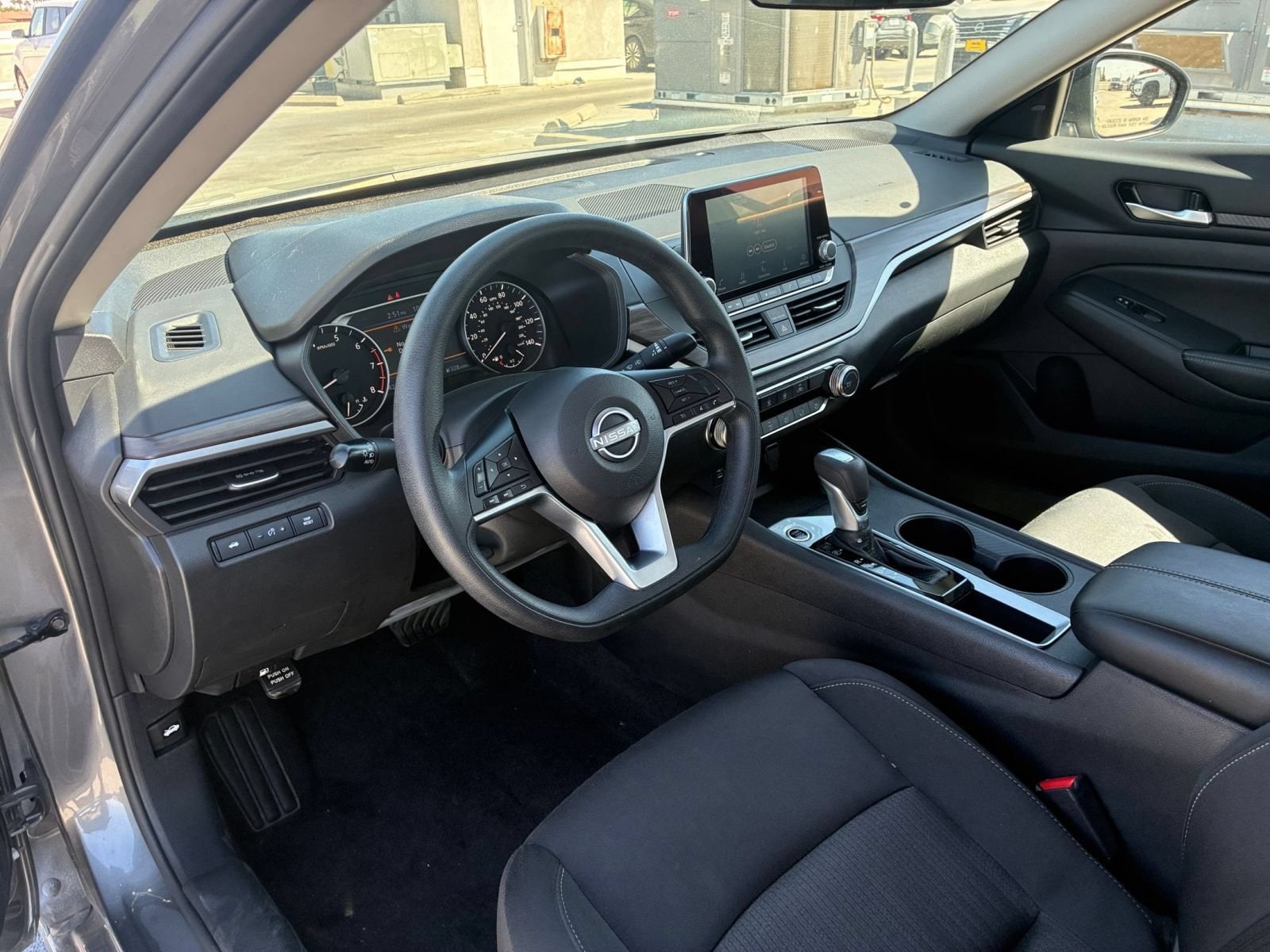 Thumbnail: 2025 Nissan Altima - 32