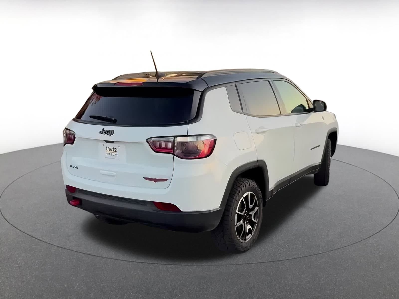 Thumbnail: 2025 Jeep Compass - 17