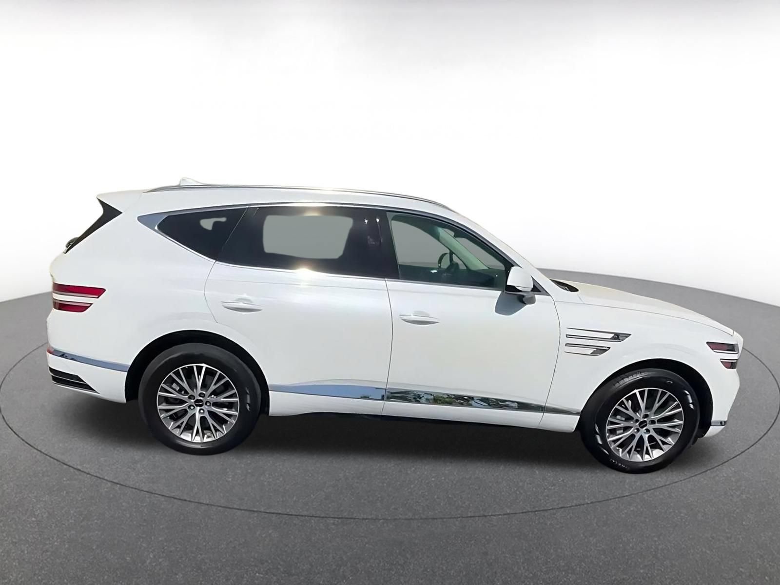 Thumbnail: 2026 Genesis GV80 - 13