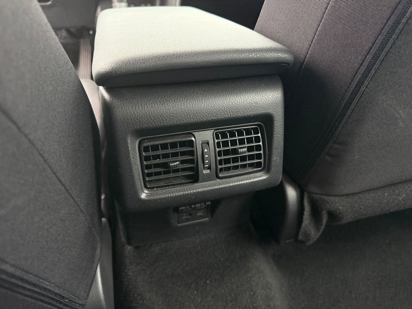 Thumbnail: 2025 Toyota Camry - 24