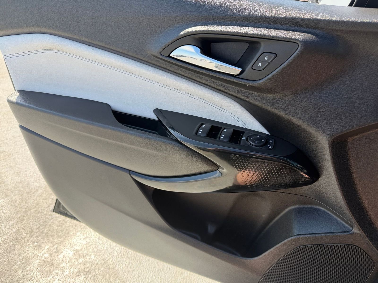 Thumbnail: 2025 Chevrolet Trax - 18