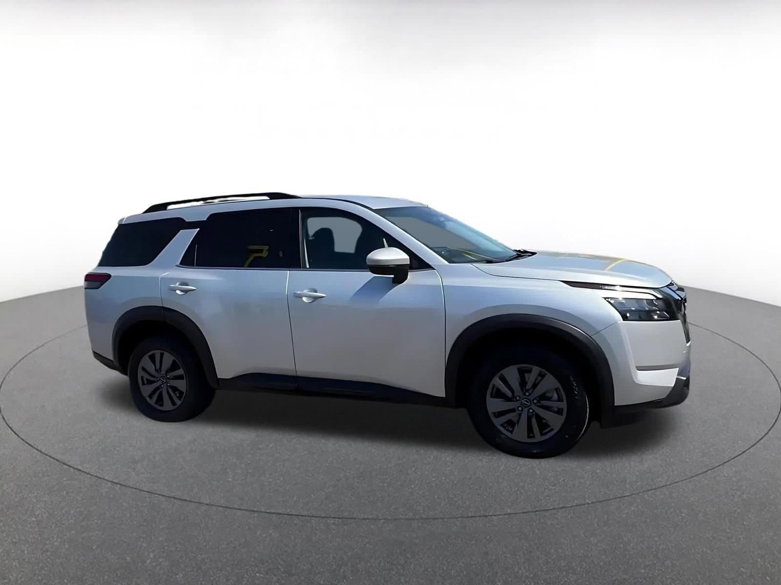 Thumbnail: 2025 Nissan Pathfinder - 2