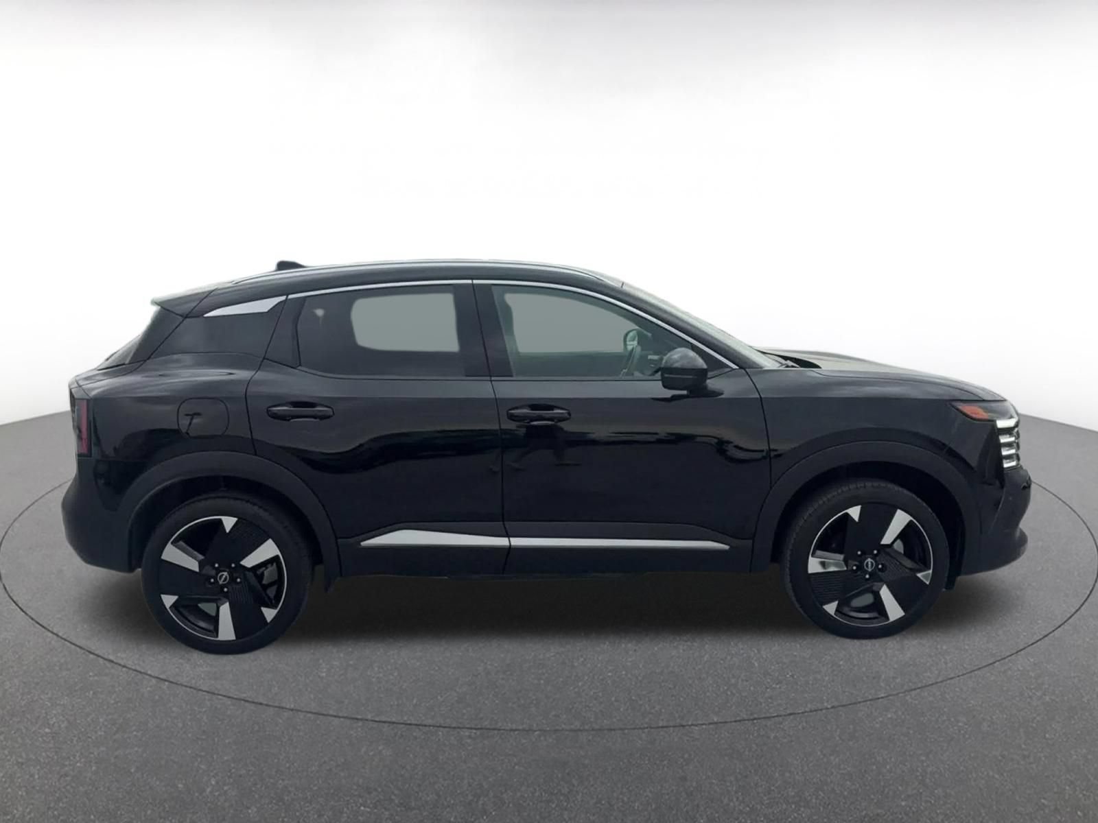 Thumbnail: 2026 Nissan Kicks - 15