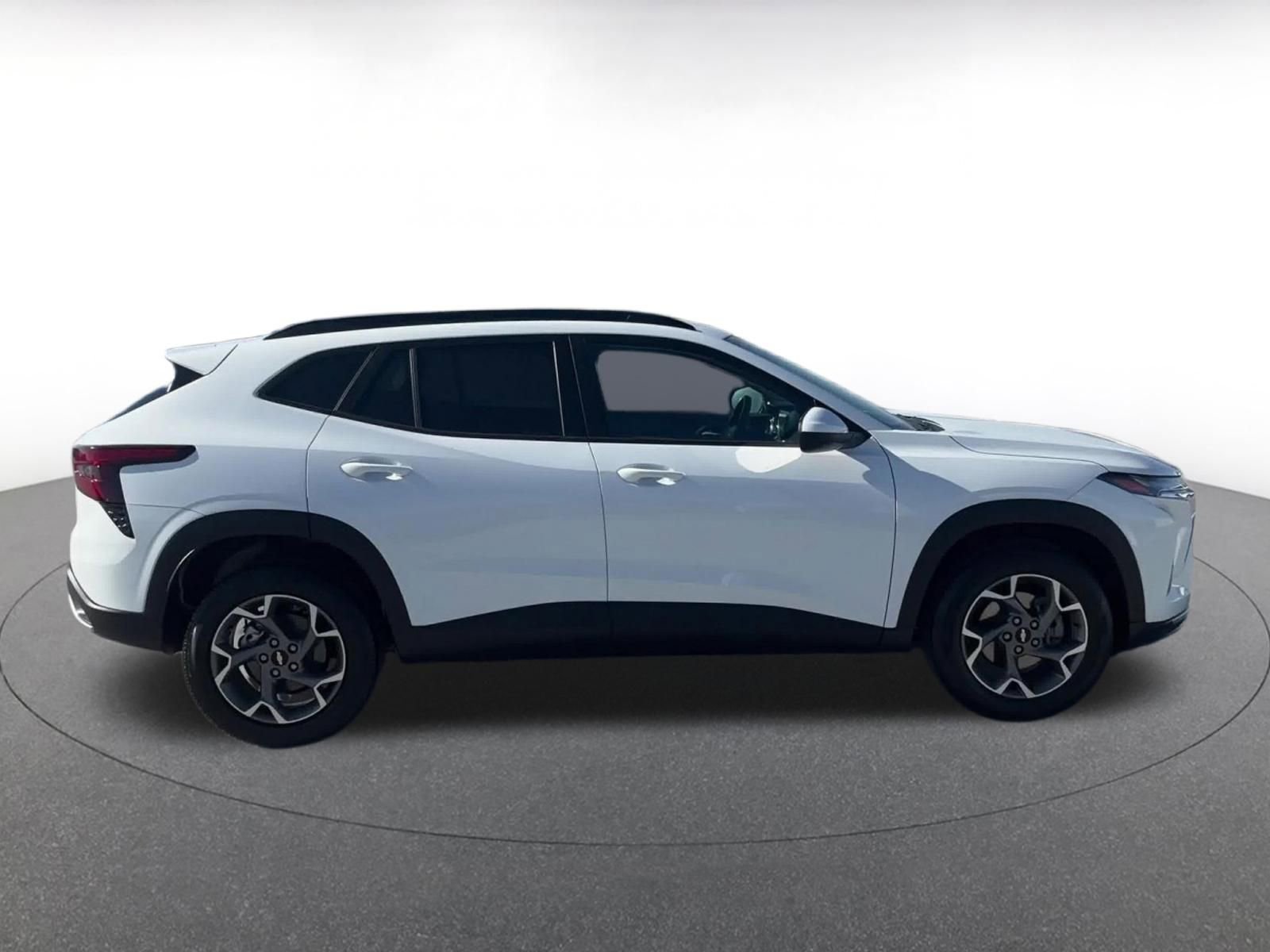 Thumbnail: 2025 Chevrolet Trax - 16