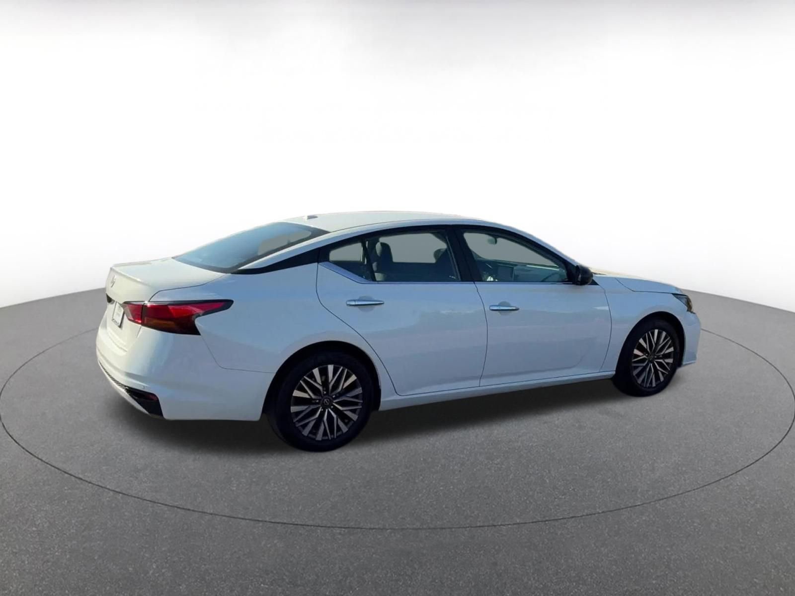 Thumbnail: 2025 Nissan Altima - 14