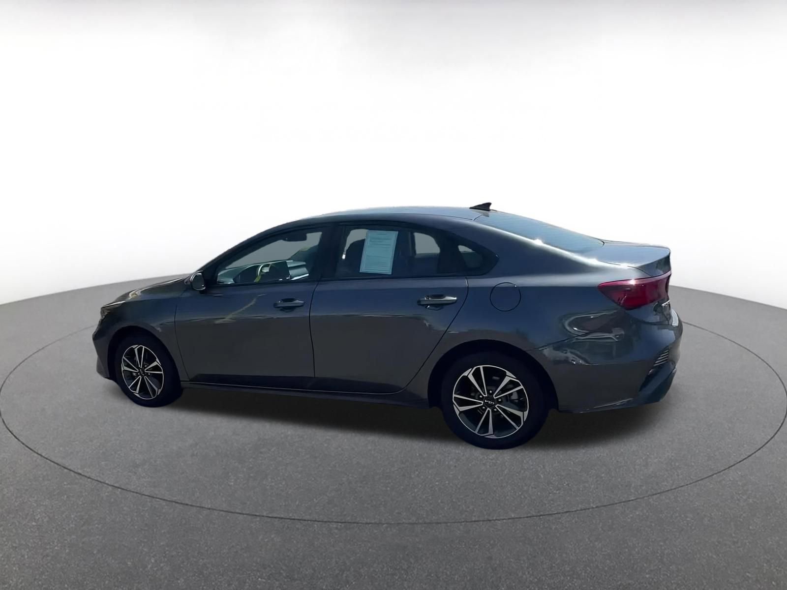 Thumbnail: 2024 Kia Forte - 10