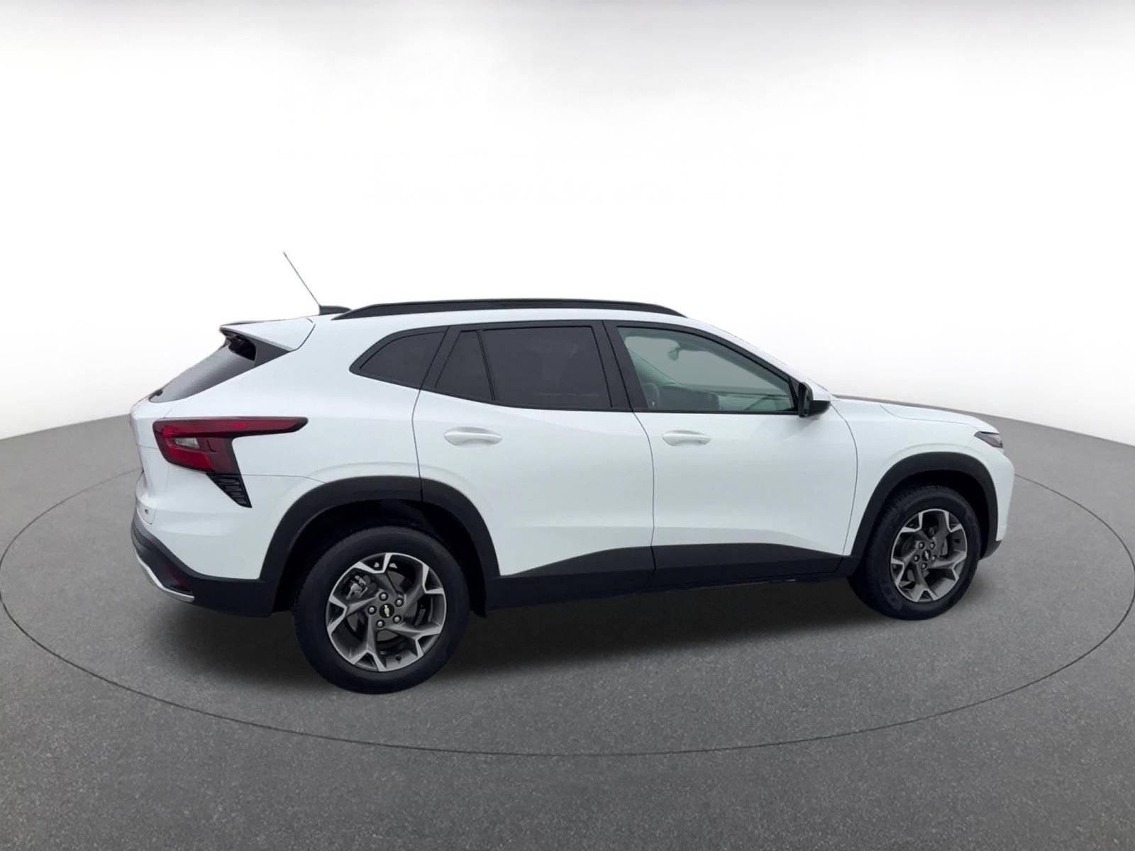 Thumbnail: 2025 Chevrolet Trax - 15