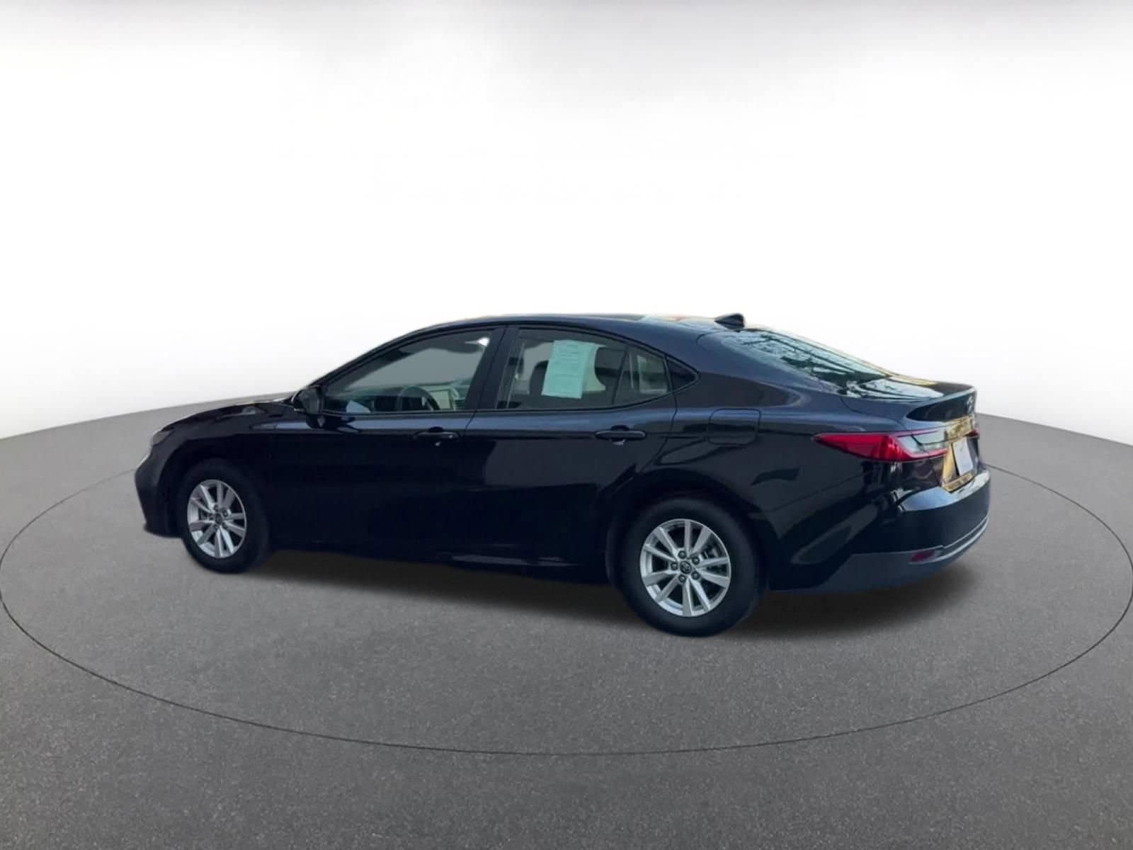 Thumbnail: 2025 Toyota Camry - 10