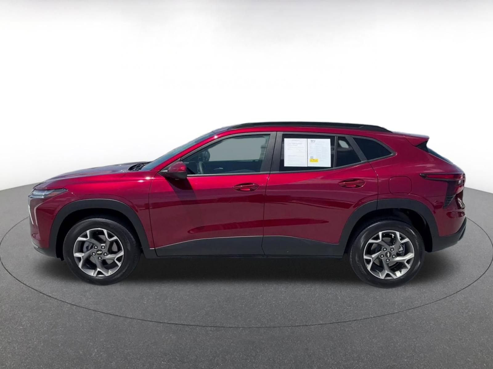 Thumbnail: 2025 Chevrolet Trax - 9