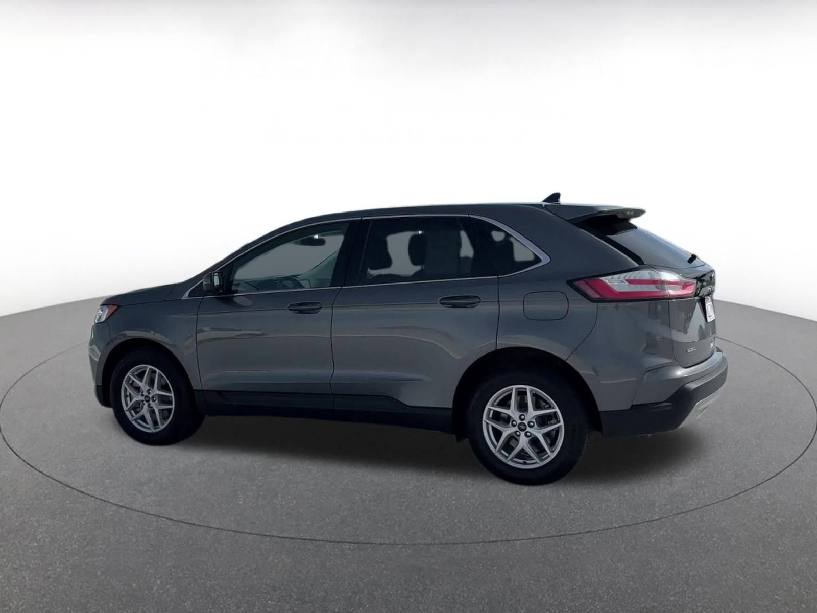 2023 Ford Edge SEL 10