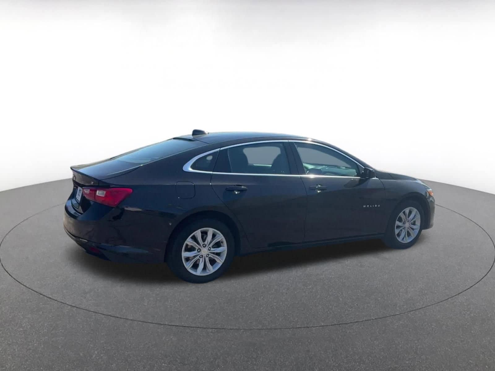 Thumbnail: 2024 Chevrolet Malibu - 14