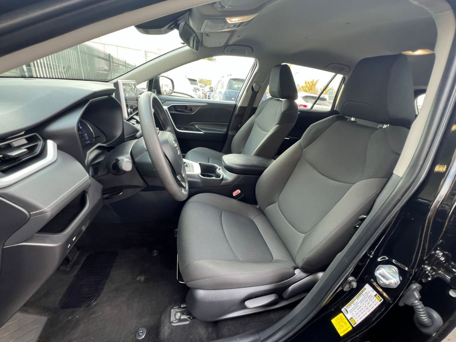 Thumbnail: 2025 Toyota RAV4 - 25