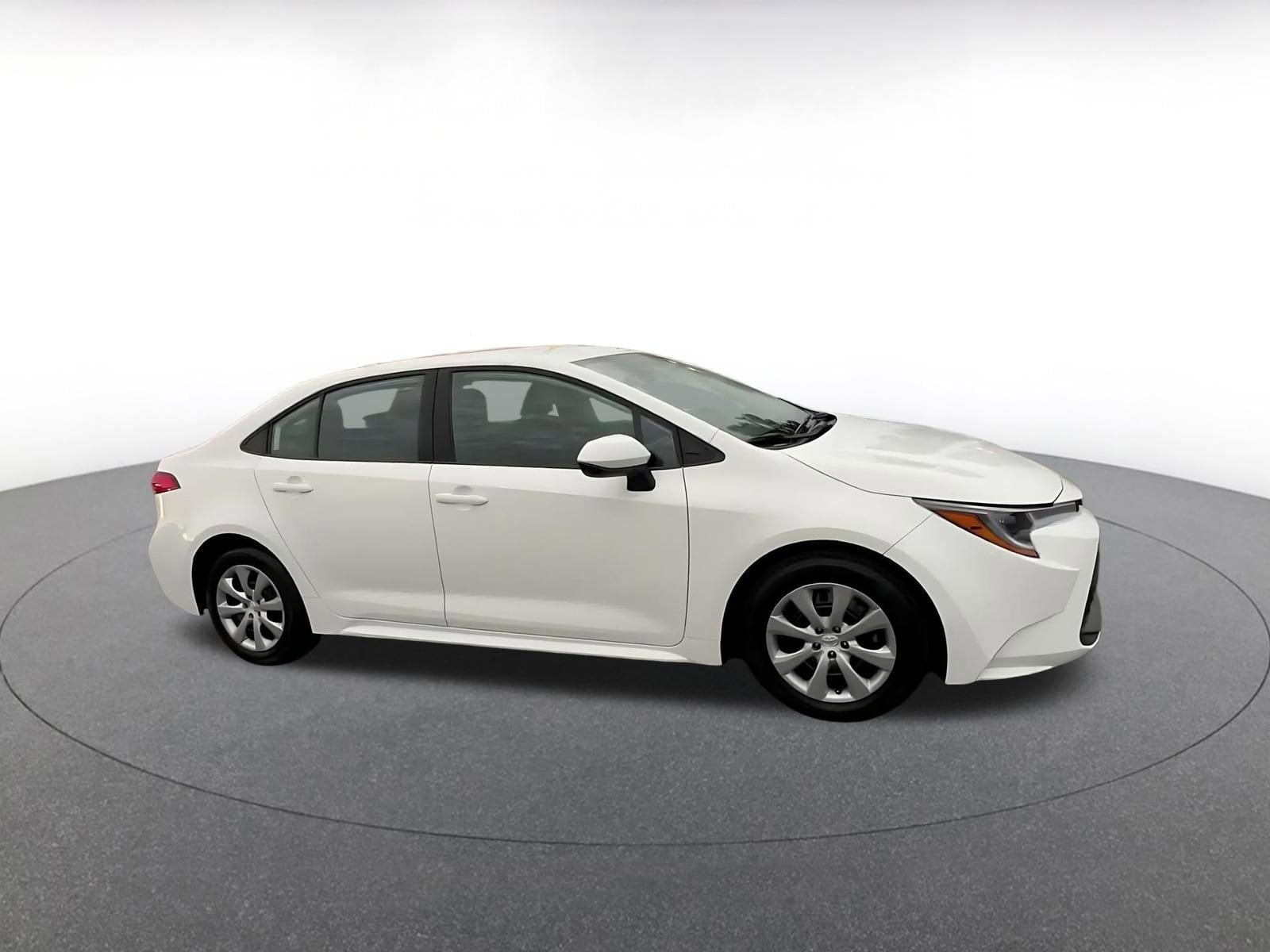 Thumbnail: 2025 Toyota Corolla - 2