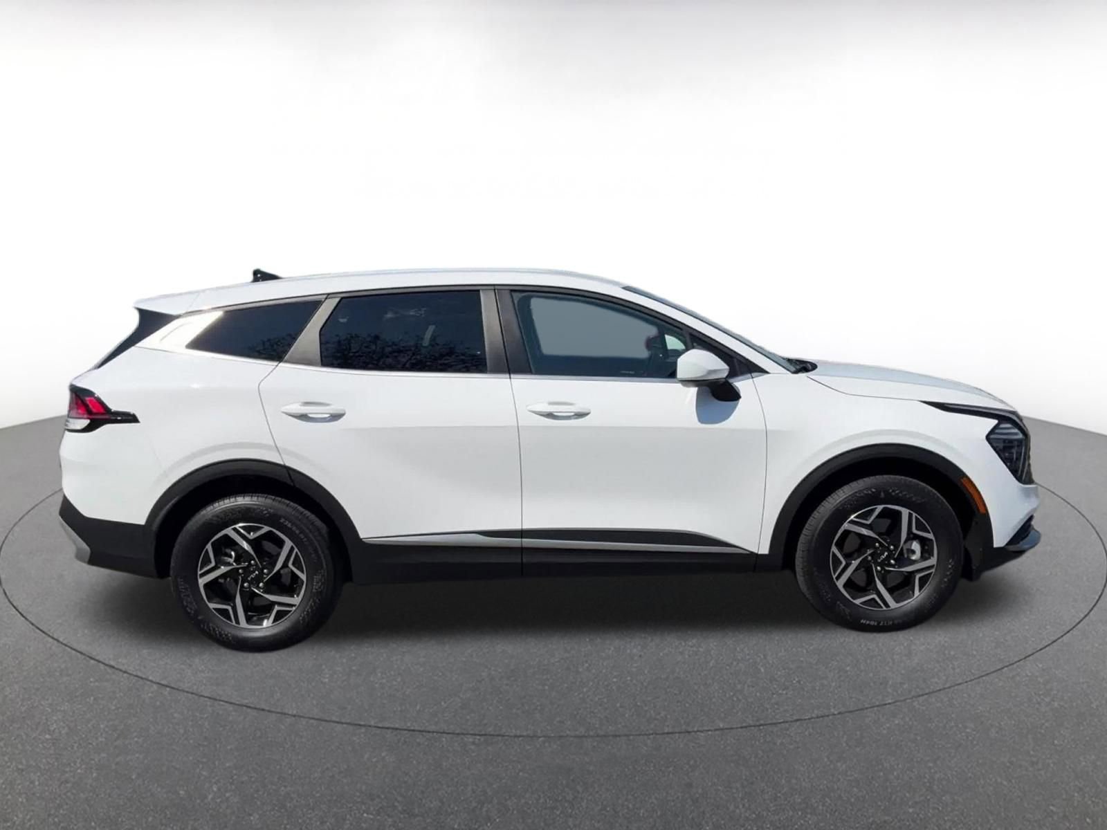 Thumbnail: 2025 Kia Sportage - 16