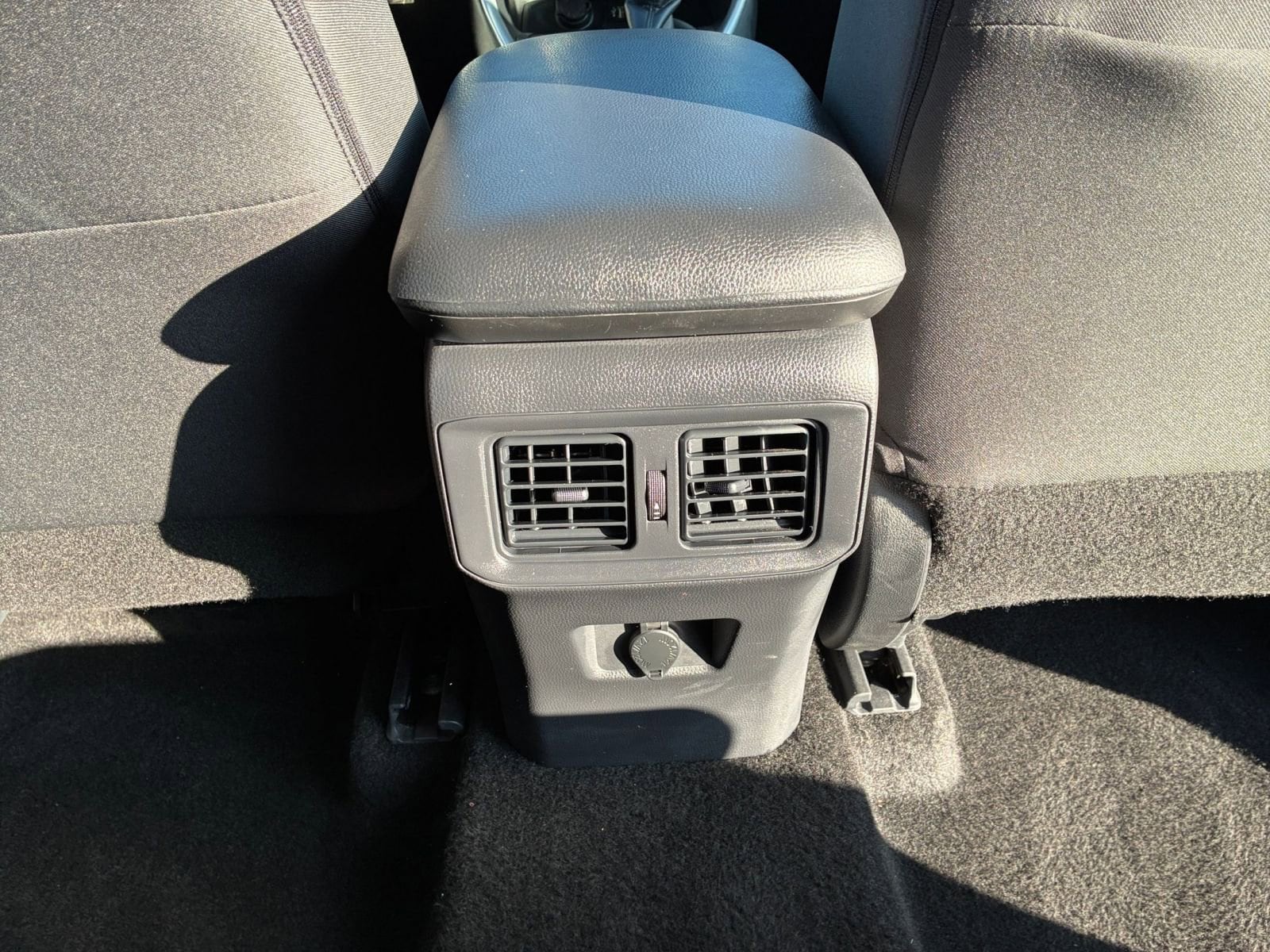 Thumbnail: 2025 Toyota RAV4 - 23