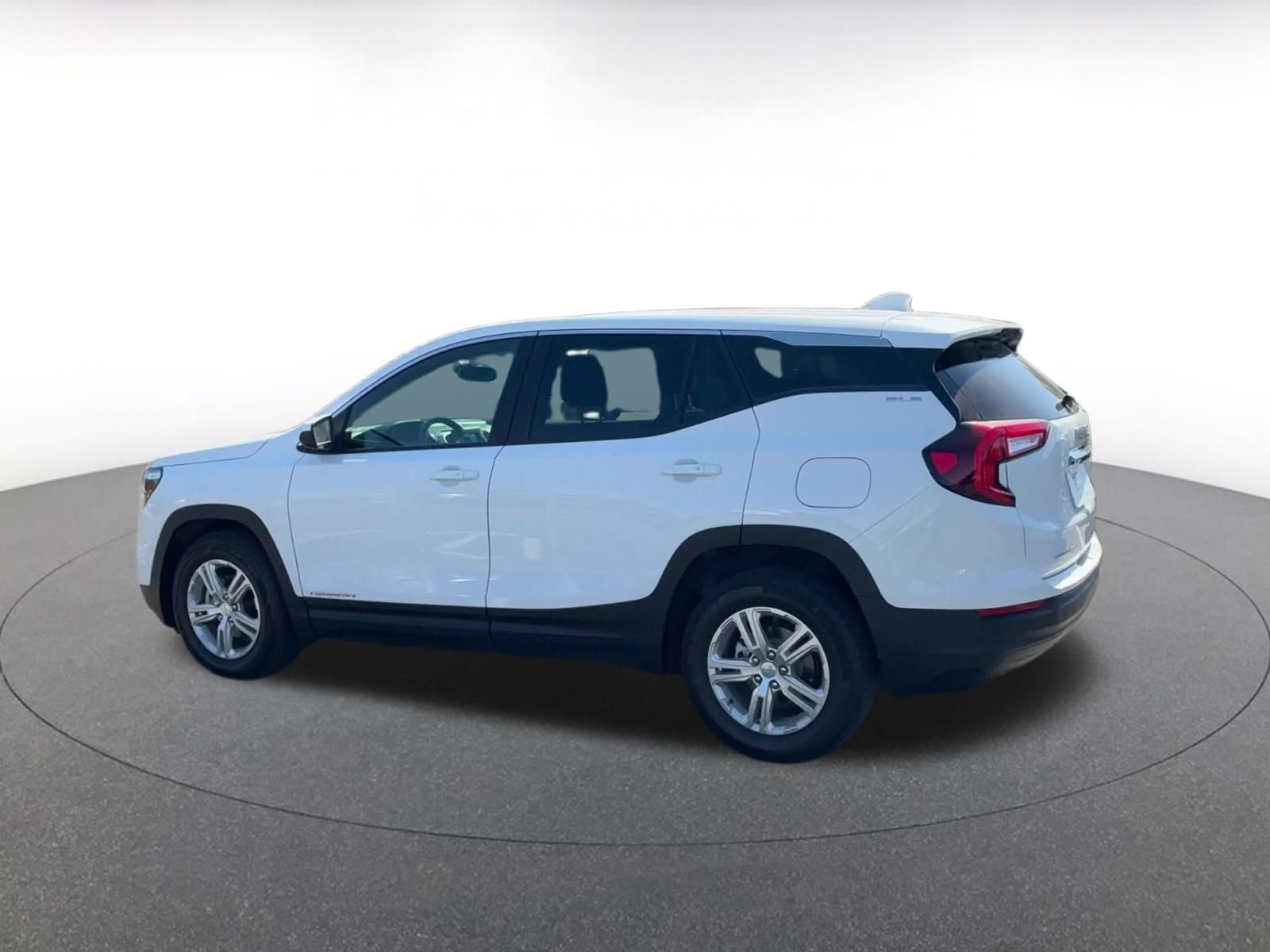 Thumbnail: 2024 GMC Terrain - 10