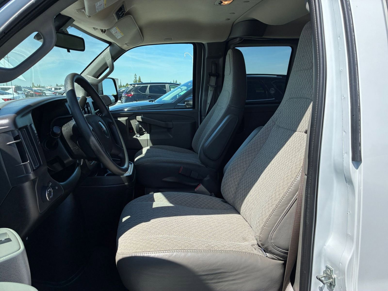 Thumbnail: 2025 GMC Savana - 23