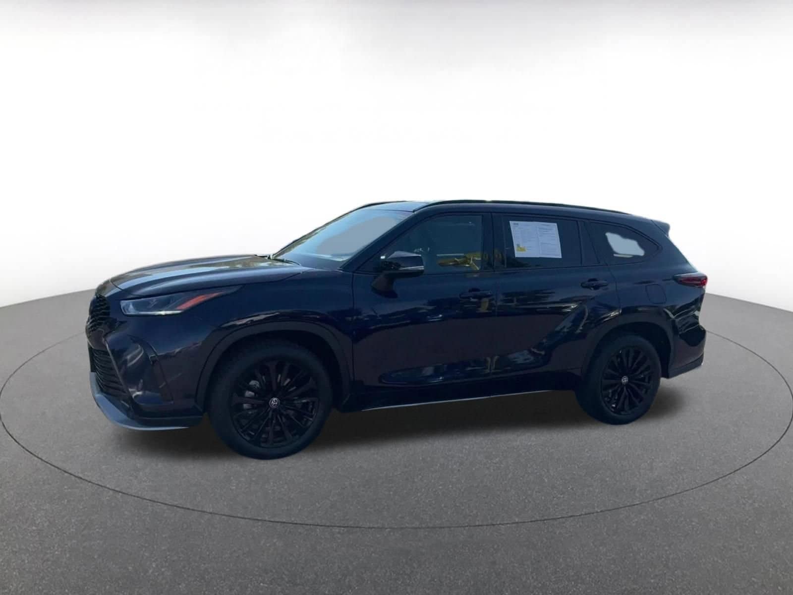 Thumbnail: 2025 Toyota Highlander - 8