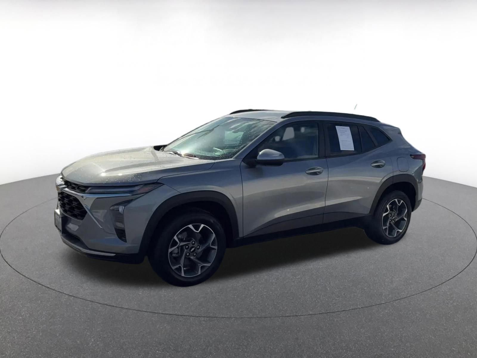 Thumbnail: 2025 Chevrolet Trax - 8