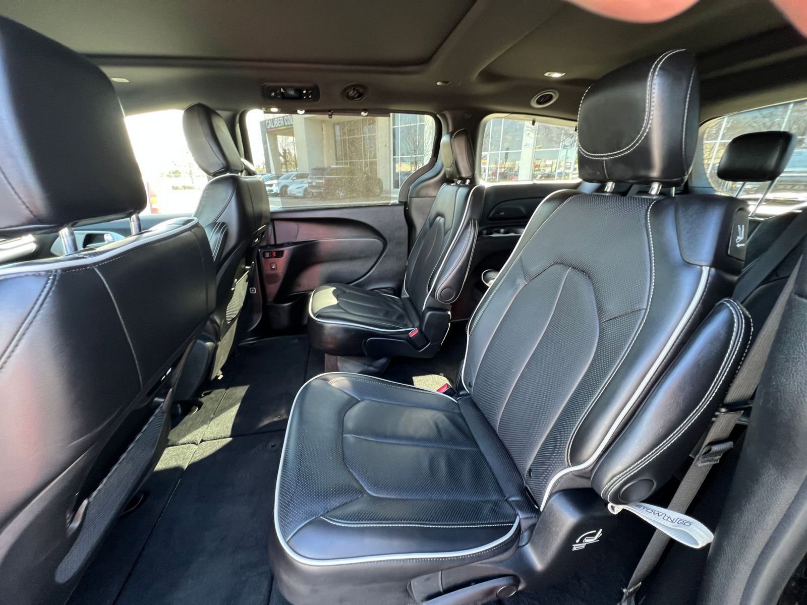 Thumbnail: 2025 Chrysler Pacifica - 28