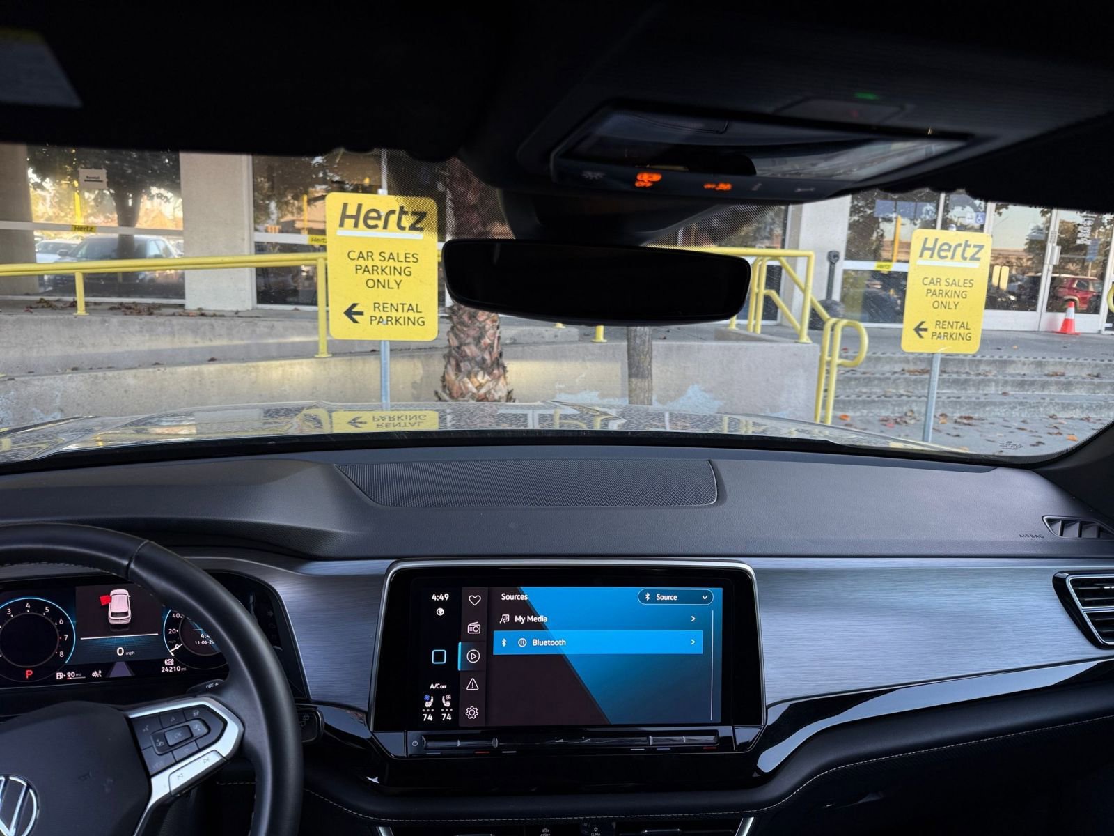 Thumbnail: 2025 Volkswagen Atlas - 33