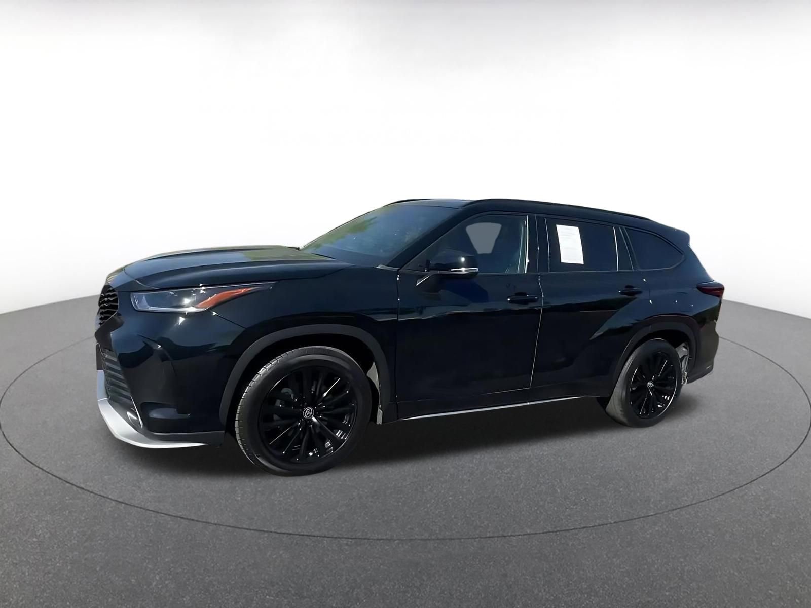 Thumbnail: 2024 Toyota Highlander - 8