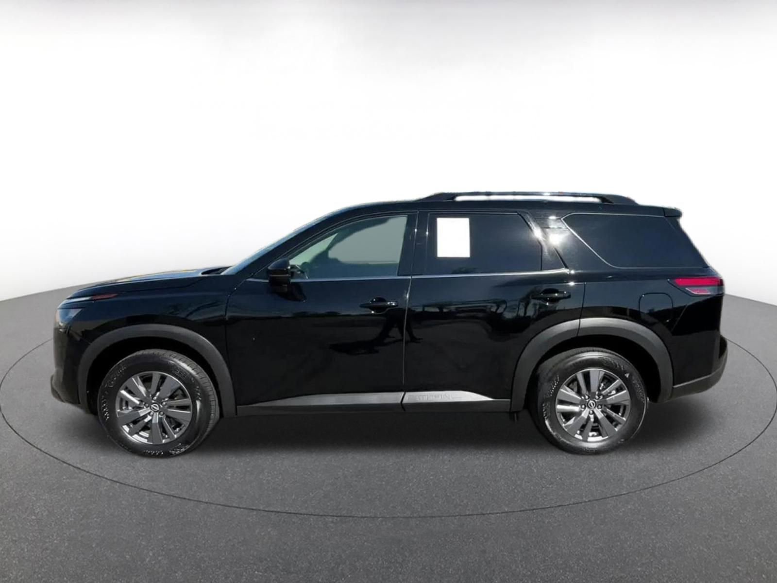 Thumbnail: 2025 Nissan Pathfinder - 9