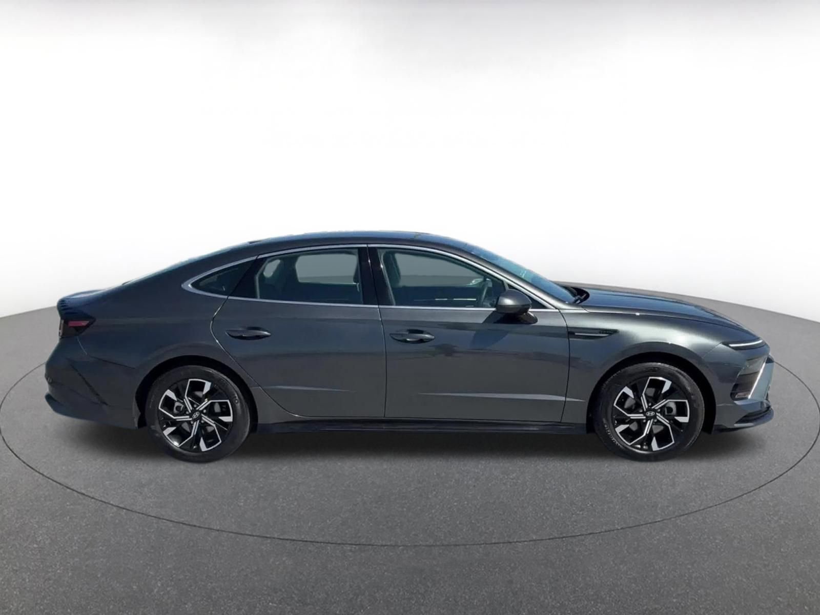 Thumbnail: 2025 Hyundai Sonata - 16
