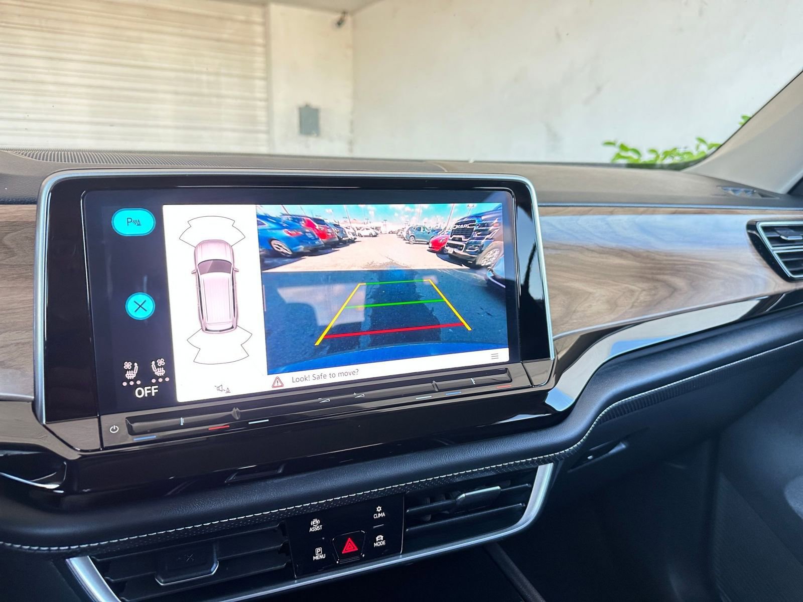 Thumbnail: 2024 Volkswagen Atlas - 17