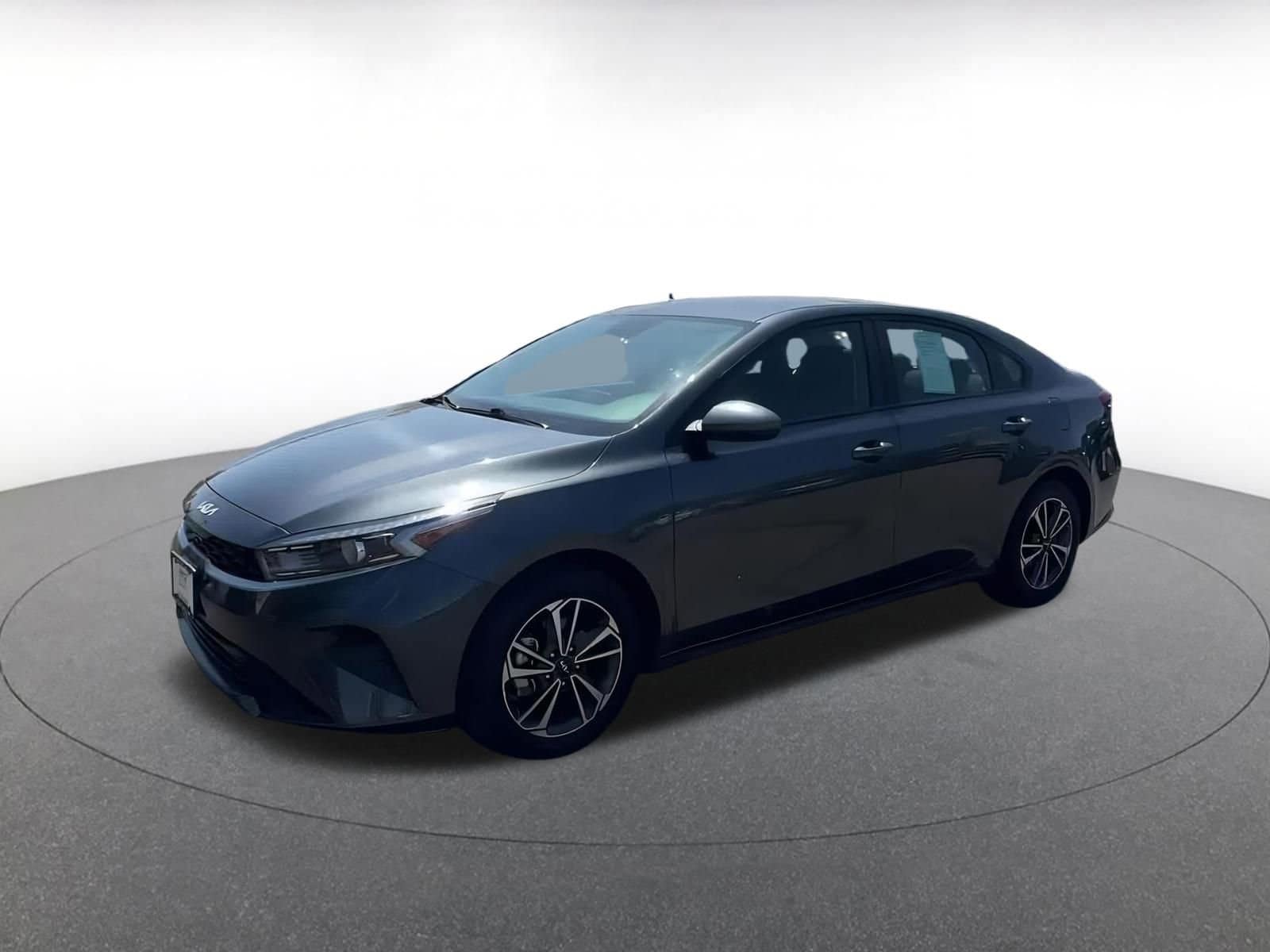 Thumbnail: 2024 Kia Forte - 8
