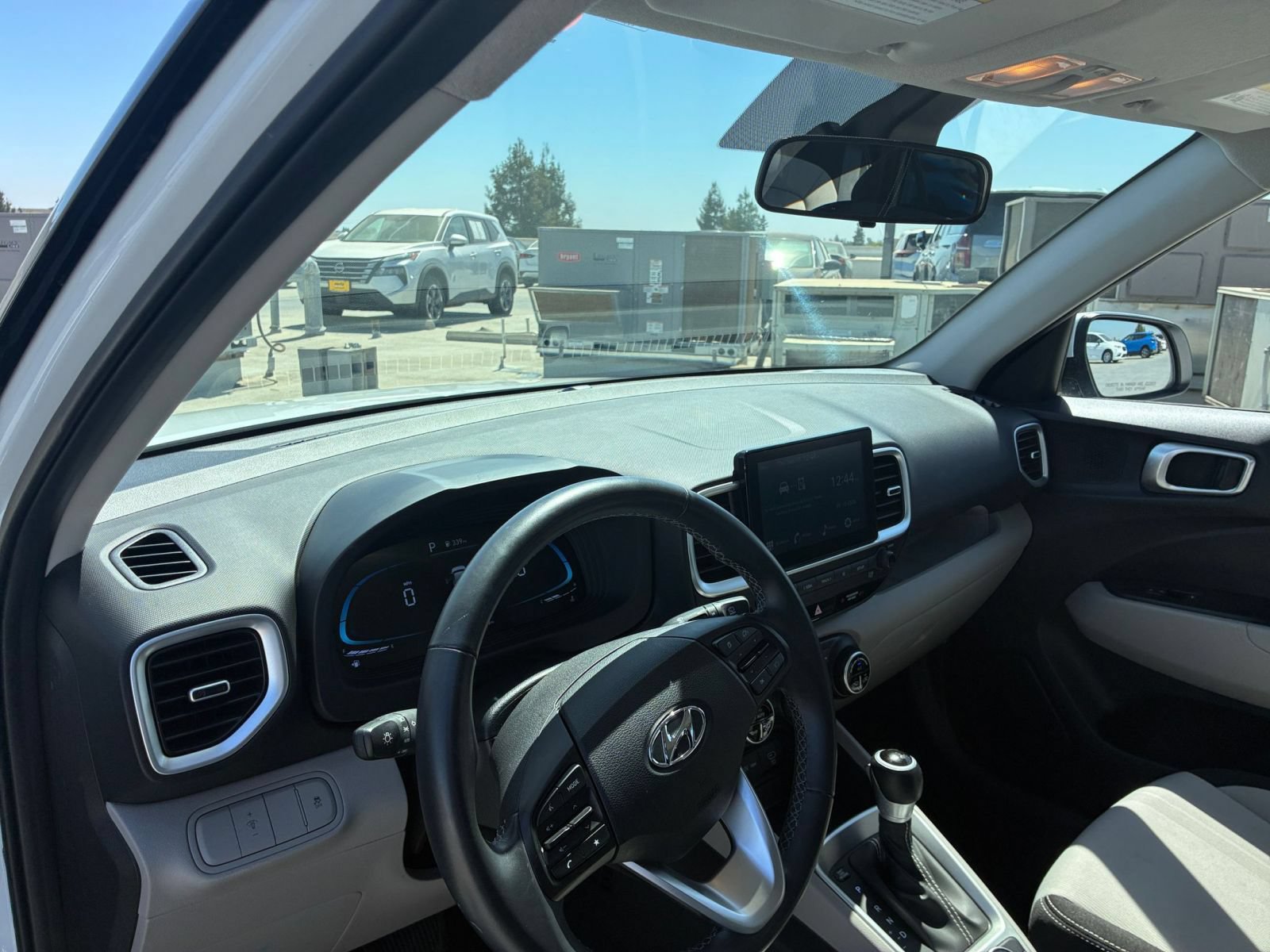 Thumbnail: 2025 Hyundai Venue - 32