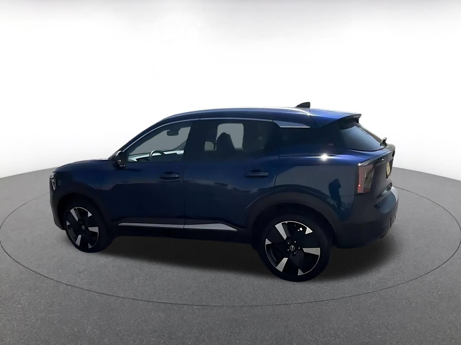 Thumbnail: 2026 Nissan Kicks - 10
