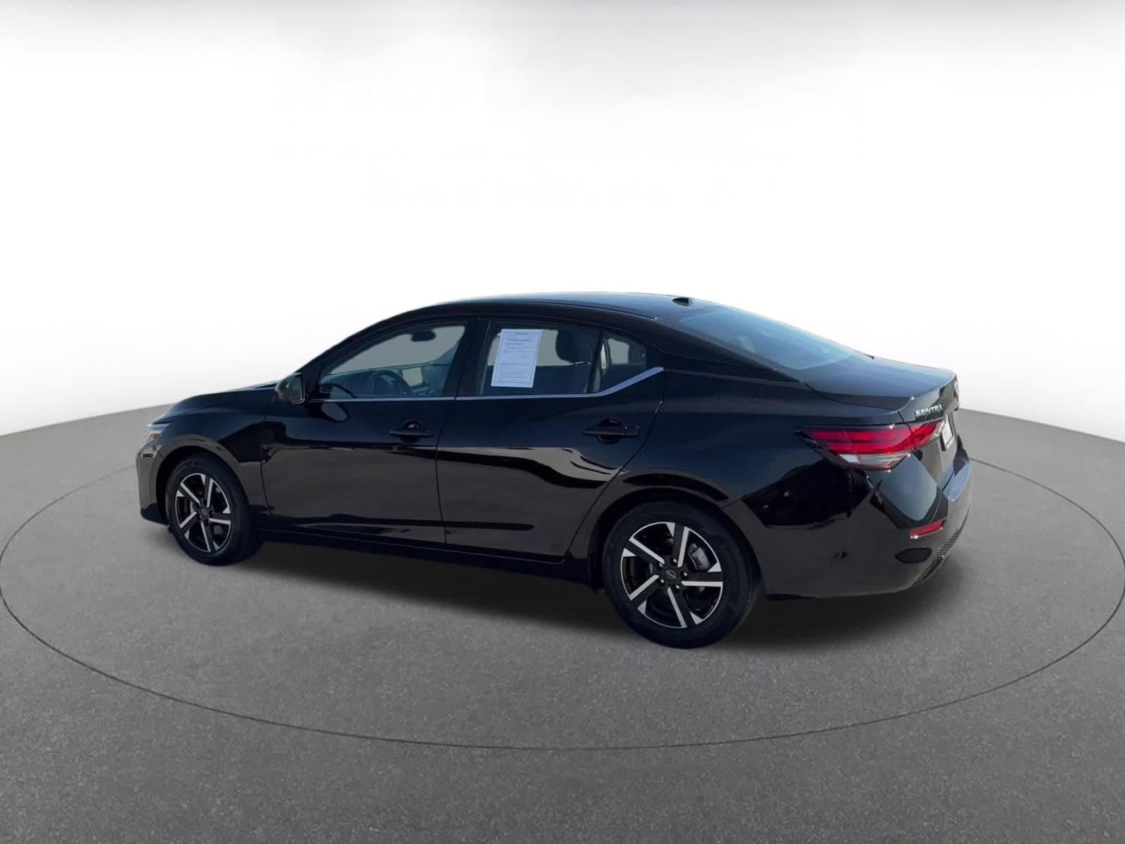 Thumbnail: 2025 Nissan Sentra - 10