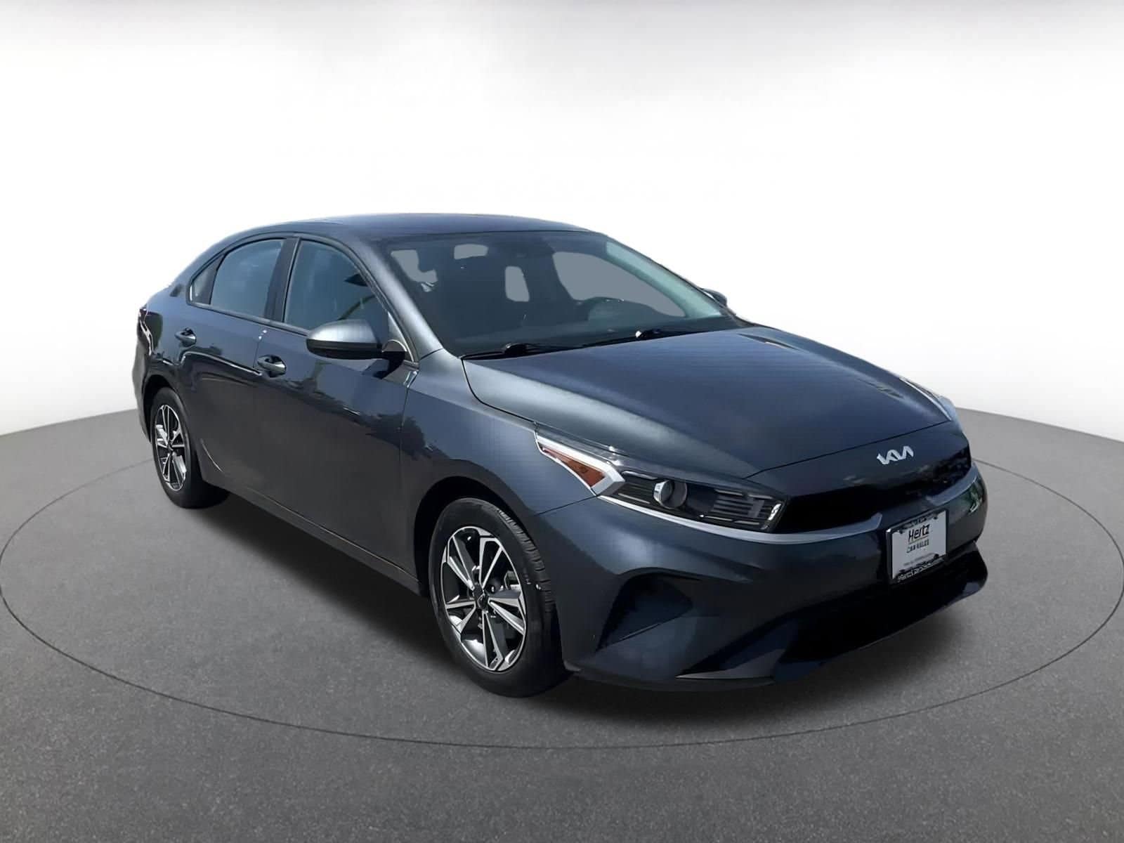 Thumbnail: 2024 Kia Forte - 3