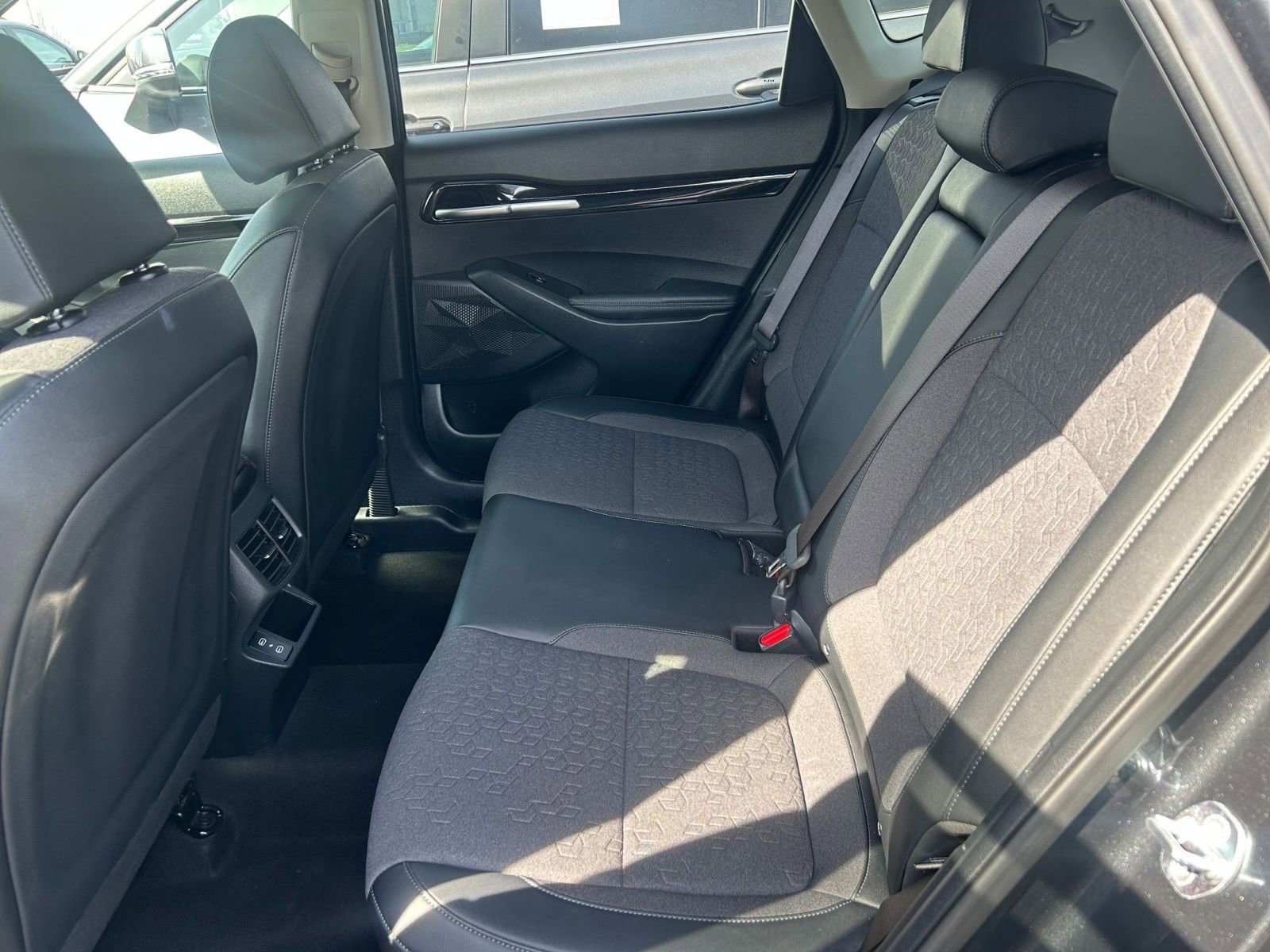 Thumbnail: 2025 Kia Seltos - 27