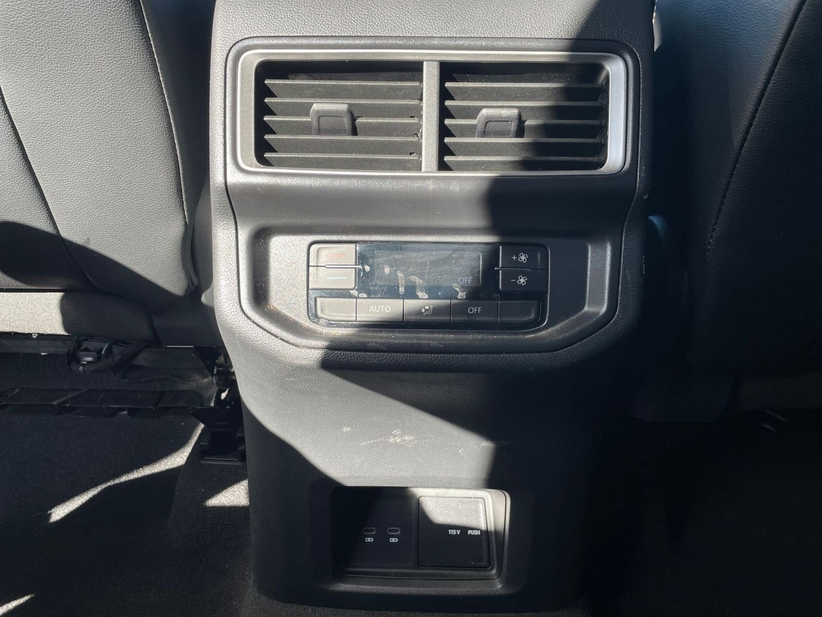 Thumbnail: 2025 Volkswagen Atlas - 24